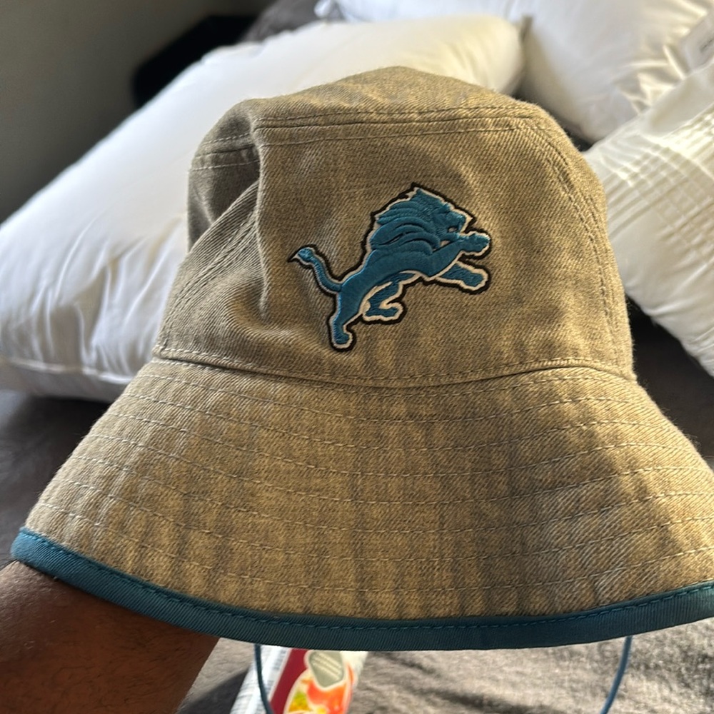 Xxl lions hat nfl